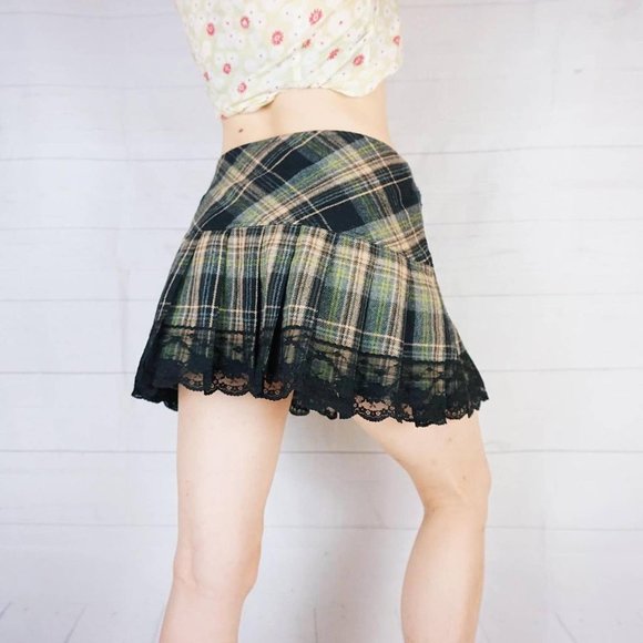 🍓Y2K GREEN TARTAN PLEATED MINI SKIRT WITH LACE TRIM🍓 - Picture 4 of 4